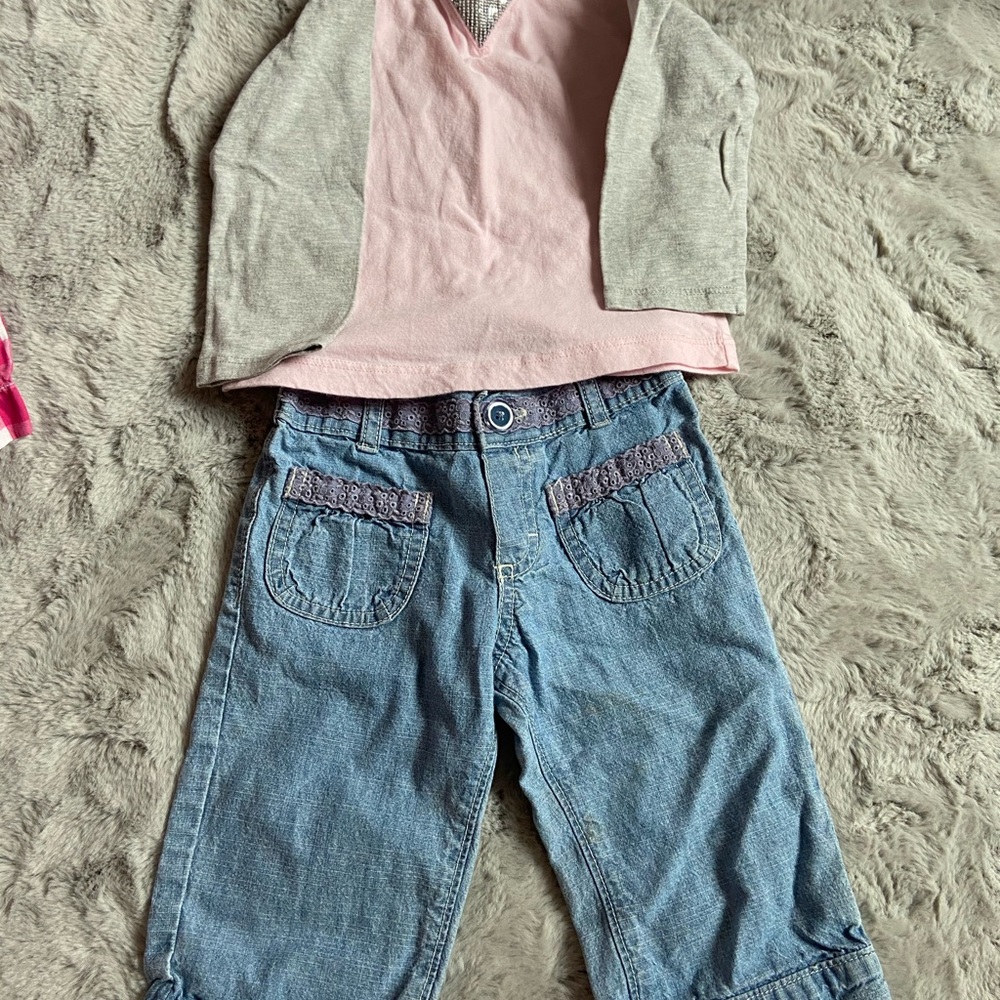 Pink top 2t with little jeans size 3T